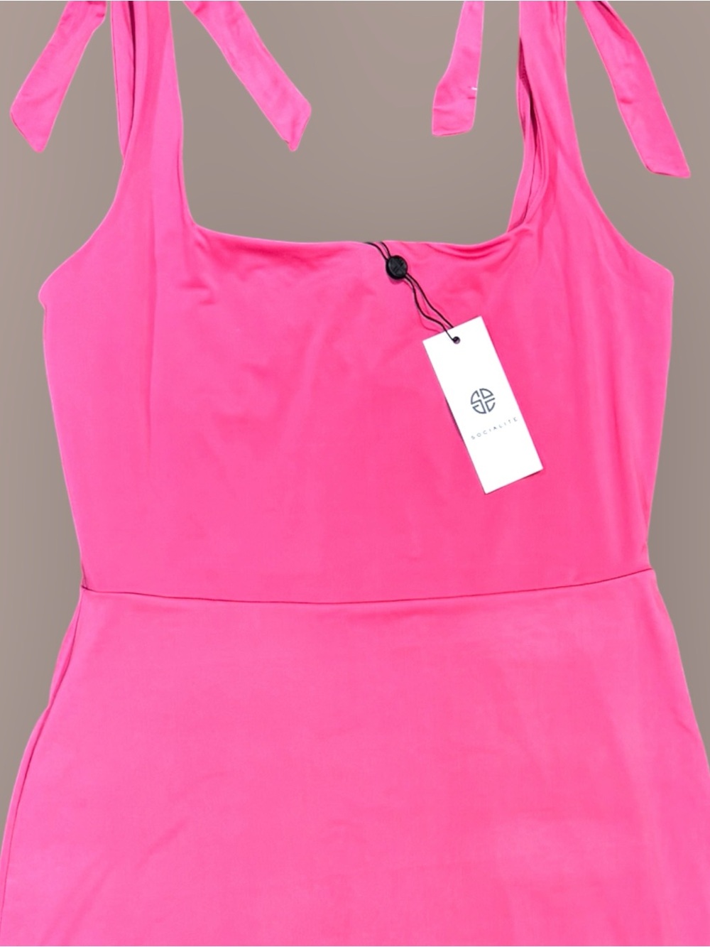 Socialite Coral Tie-Shoulder Pink Stretchy Lightweight Dress Medium NWT - Picture 2 of 6